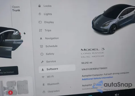 2020 Tesla Model 3 Long Range Dual Motor All-Wheel Drive z USA, uszkodzony, nr VIN 5YJ3E1EB1LF786931